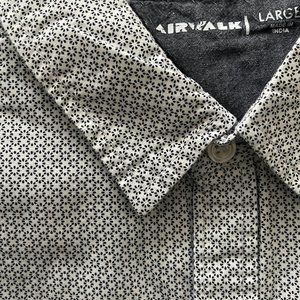 NWOT - Airwalk Short Sleeve Shirt